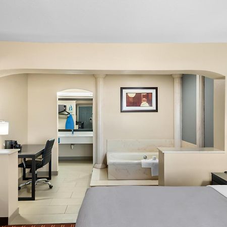 Quality Inn Marshall Exterior photo